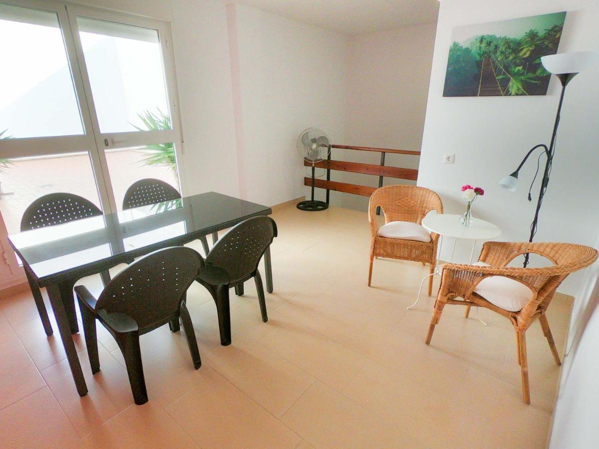 Noria Is A Comfortable Apartment With Patio And Large Terrace In Conil Conil De La Frontera Zewnętrze zdjęcie